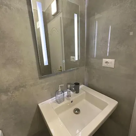 Bejart 4 Apartment
